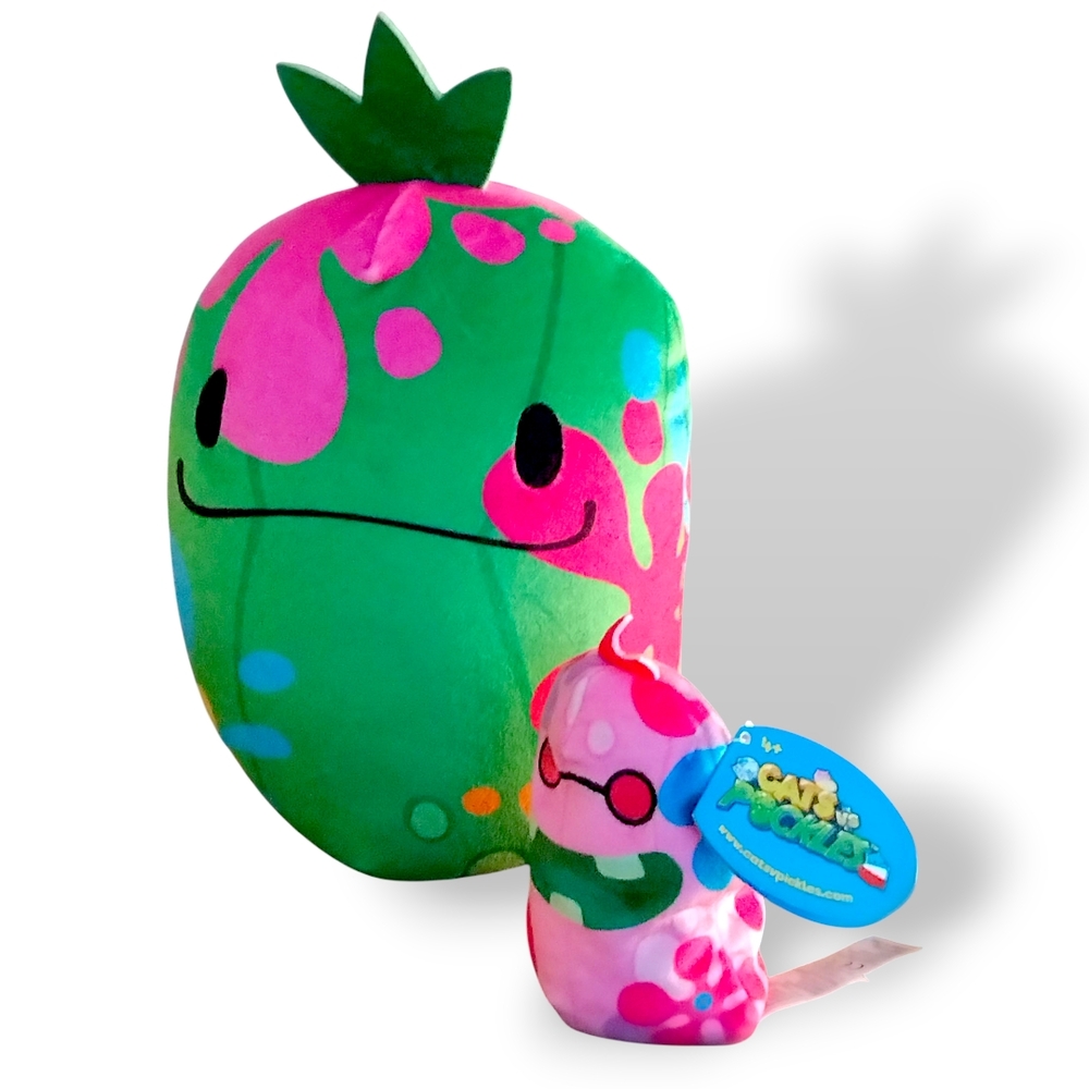 Cats vs Pickles Jumbo Splat Pickle and Groovy Gill Pickle Plushies 